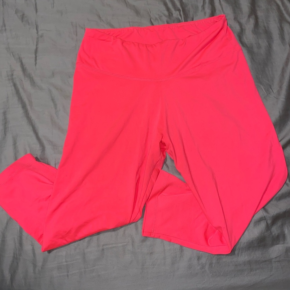 Neon pink leggings